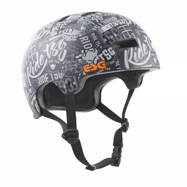 Kaciga TSG Evolution Stickerbomb