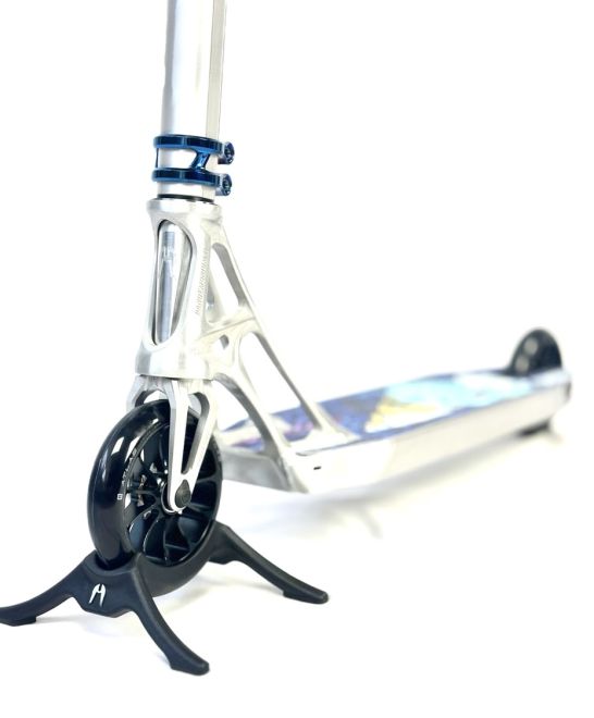 Custom romobil Ethic Feather