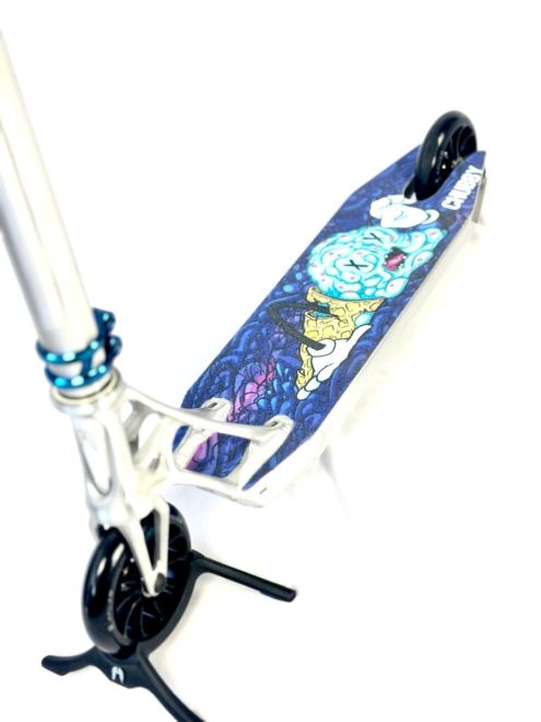 Custom romobil Ethic Feather