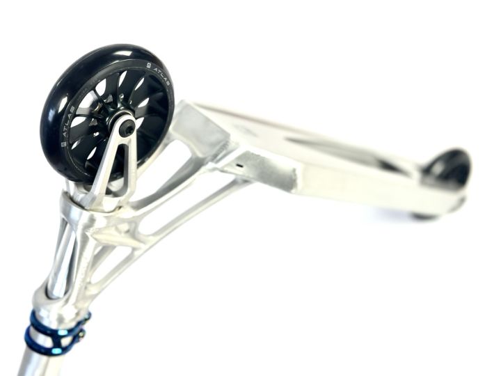 Custom romobil Ethic Feather